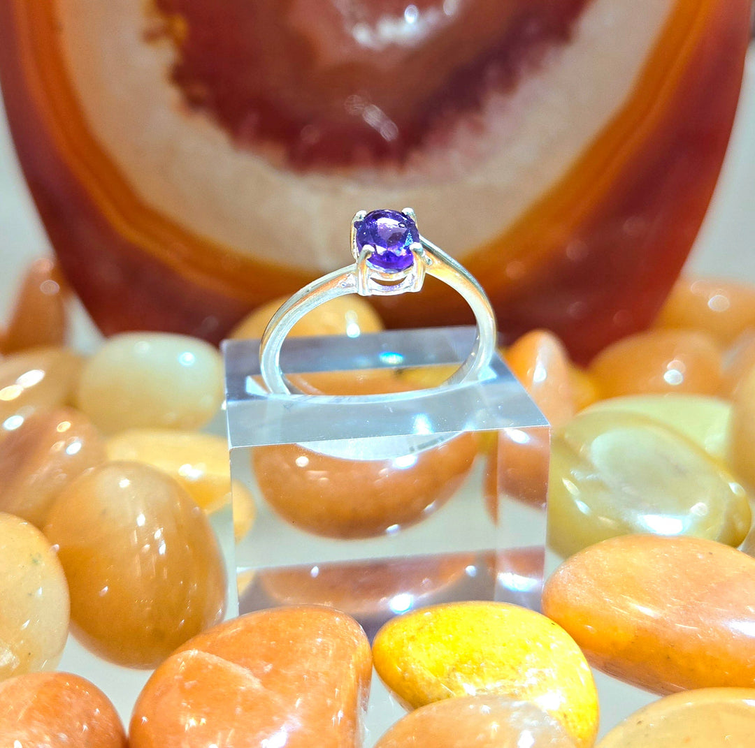 Amethyst Silver 925 Ring - Faceted Oval Round Prong