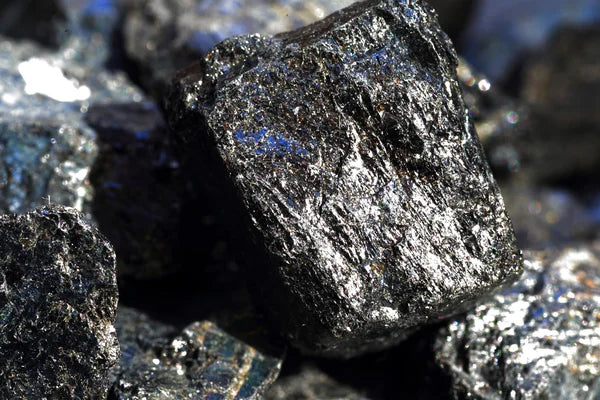 Black Tourmaline: Grounding Shield Against Negativity | Healing Properties ⚫🛡️