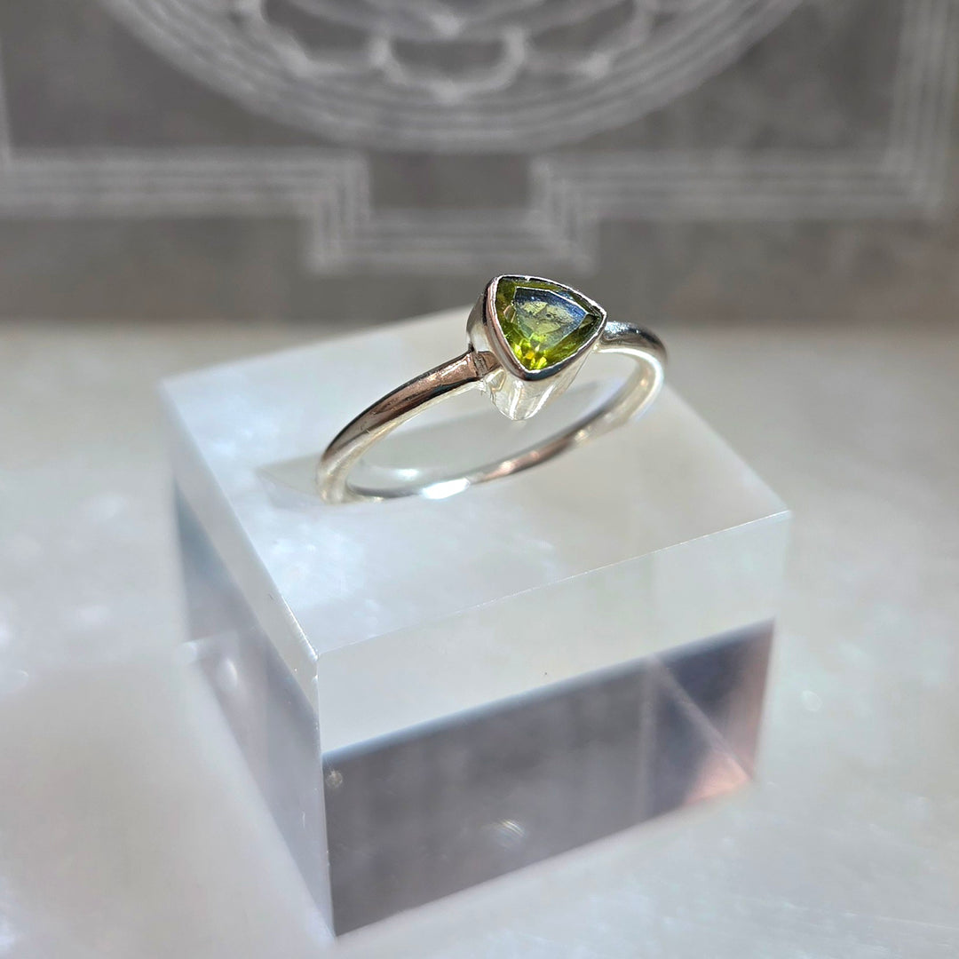 925 Peridot Silver Ring-Faceted