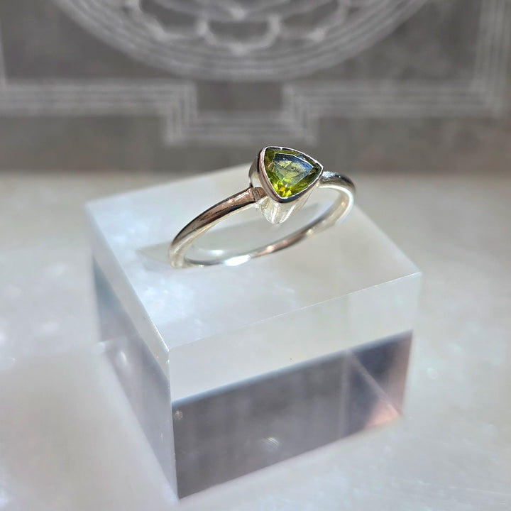 925 Peridot Silver Ring-Faceted