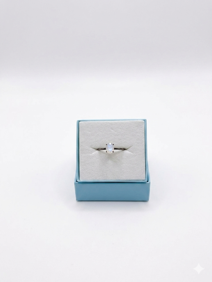 Moonstone Smooth Prong 925 Silver Ring