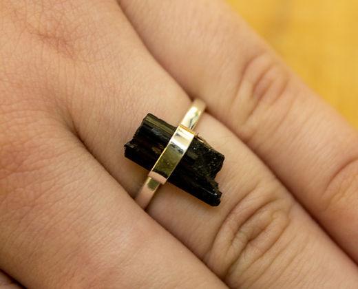 Black Tourmaline Simple Band Ring - The Harmony Store