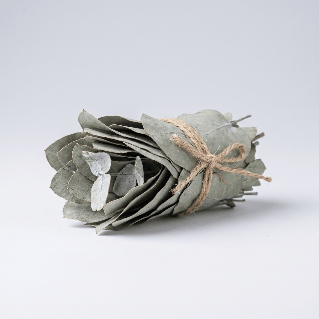 Dried eucalyptus leaves, loose botanical for cleansing rituals — The Harmony Store