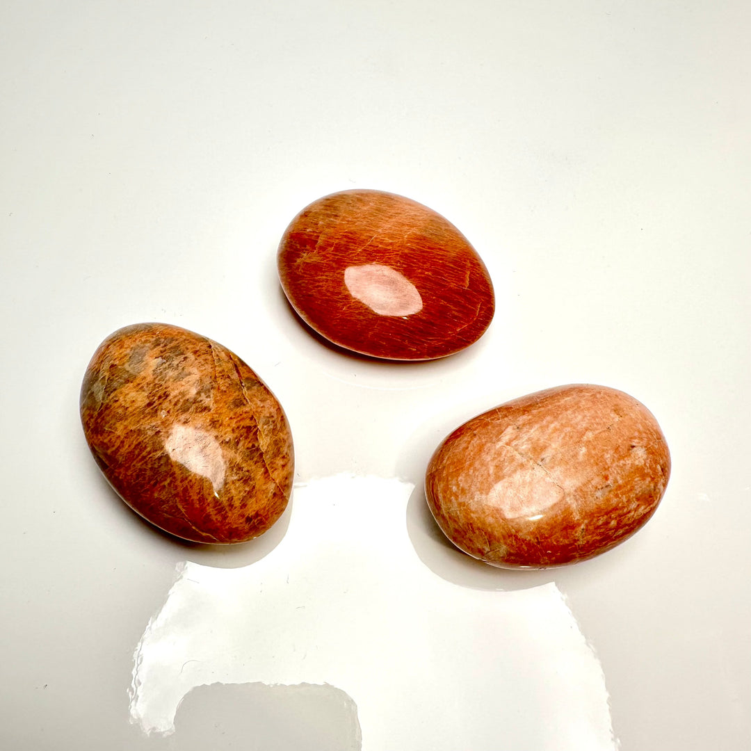 Peach Moonstone-Palm - The Harmony Store