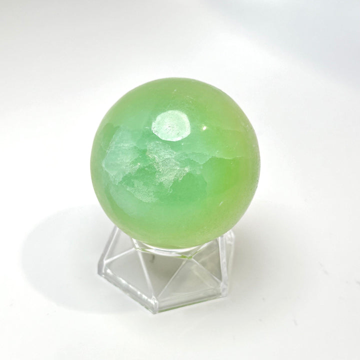 Pistachio Calcite-Sphere : 500 - 600 g - The Harmony Store