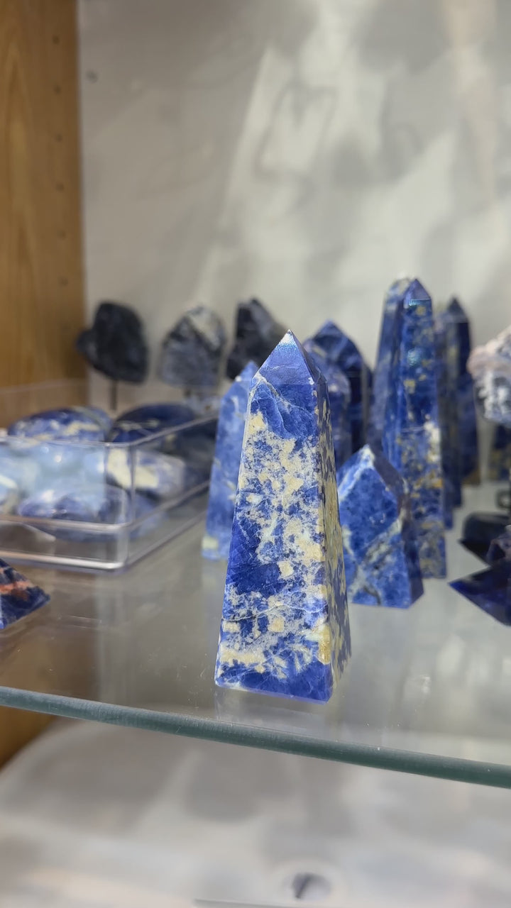 Sodalite Obelisk (Brazil)