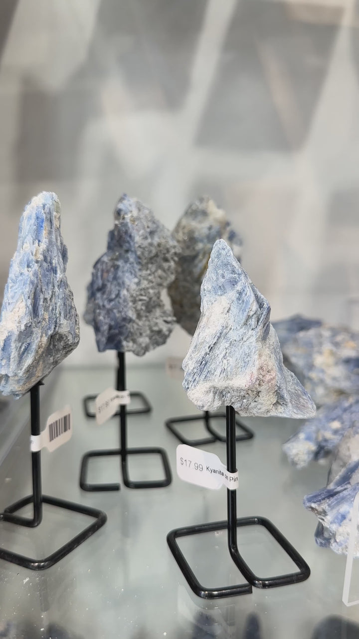 Kyanite Mini Display Pin