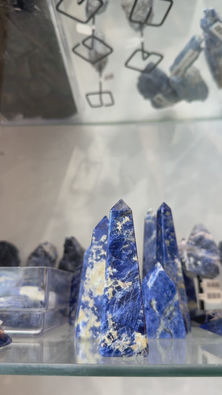 Sodalite Obelisk (Brazil)