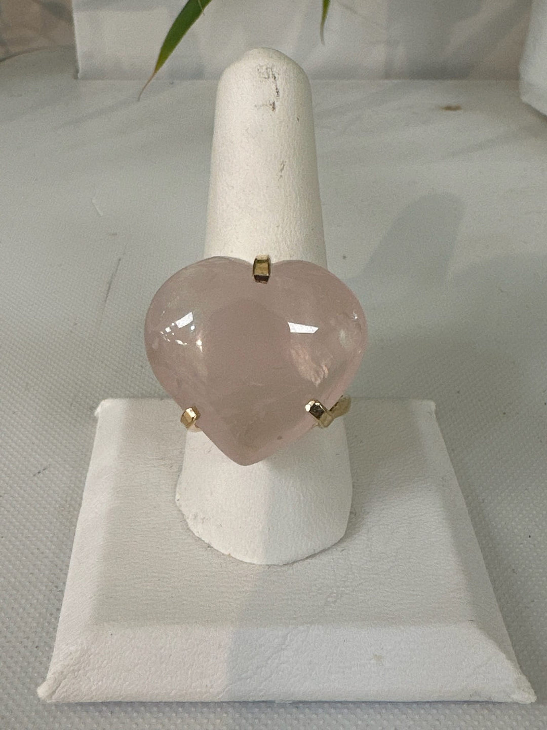 Rose Quartz Arc Heart Ring | Love Jewelry